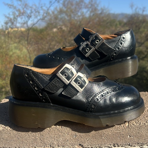 🏴󠁧󠁢󠁥󠁮󠁧󠁿 Vintage Dr. Martens MIE Brogue Babydoll Platform Mary Jane UK 5 - Picture 1 of 16